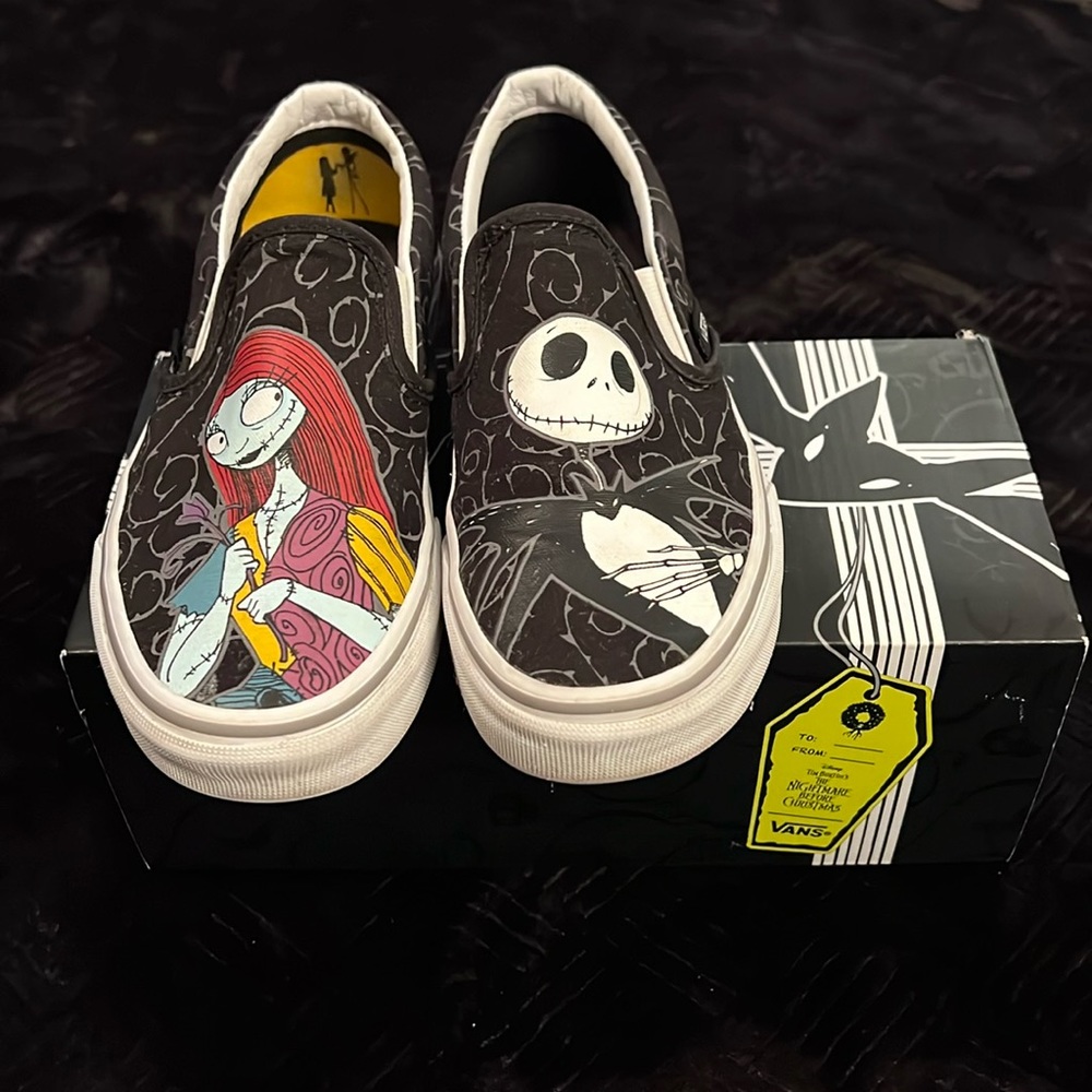 Disney Nightmare Before Christmas Slip on Vans Jack & Sally Size 4 men/5.5 women